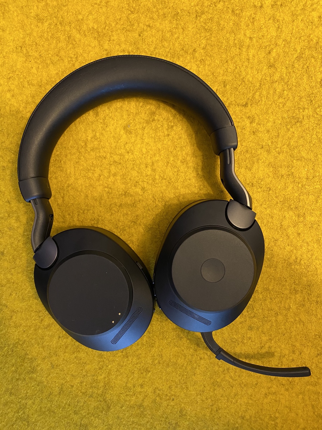 Review - Jabra Evolve2 85 wireless headphone: Fantastic but niche